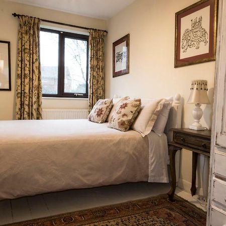 Dilkara Apartment Глостънбъри Екстериор снимка