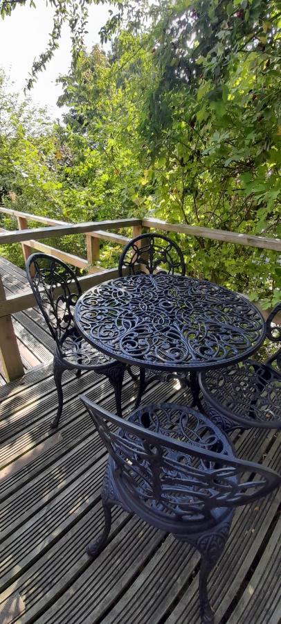 Dilkara Apartment Глостънбъри Екстериор снимка