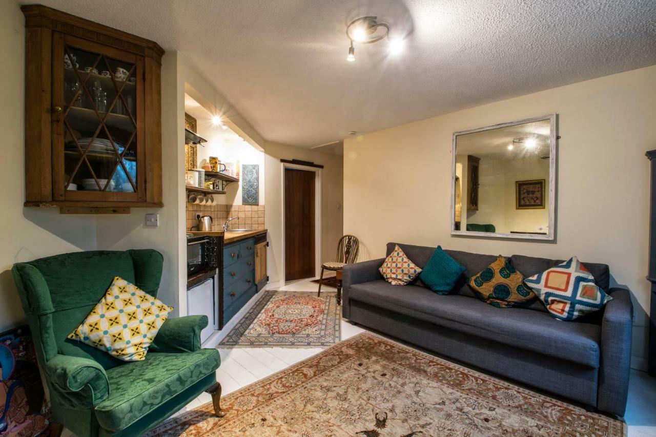Dilkara Apartment Глостънбъри Екстериор снимка