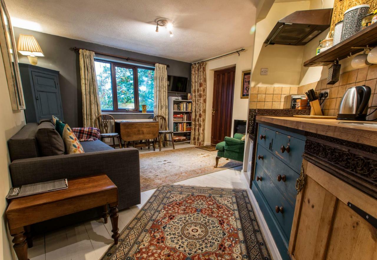 Dilkara Apartment Глостънбъри Екстериор снимка